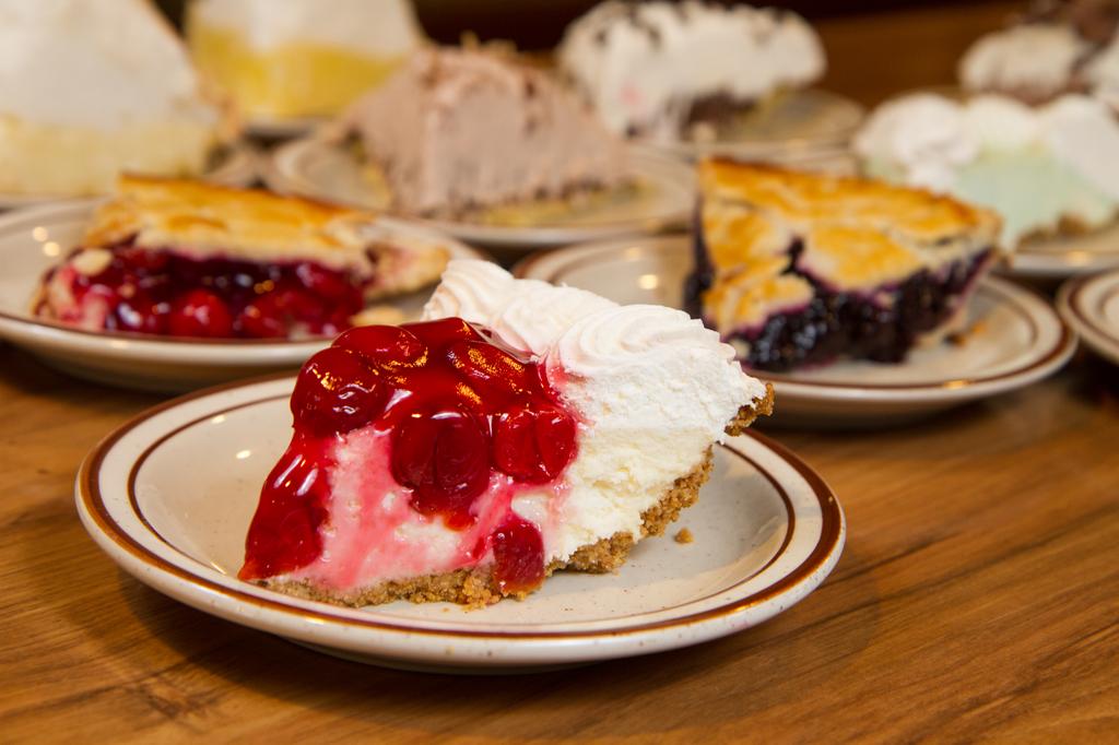 sliced pie cherry cheesecake